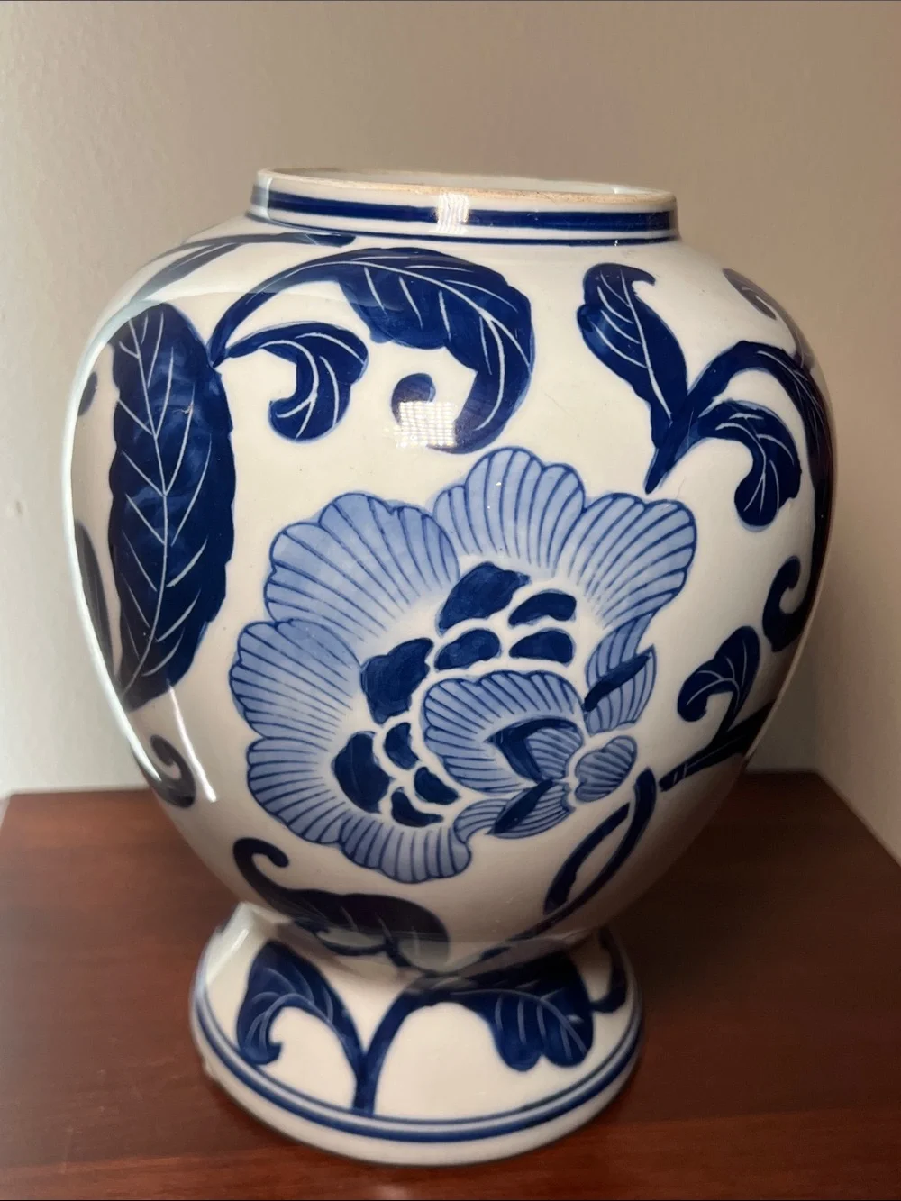 Vintage Blue and White Floral Chinoiserie Flower Vase - Picture 3 of 7